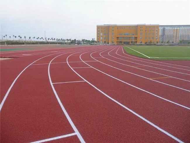 新疆塑胶跑道，对每一个跑步者负责